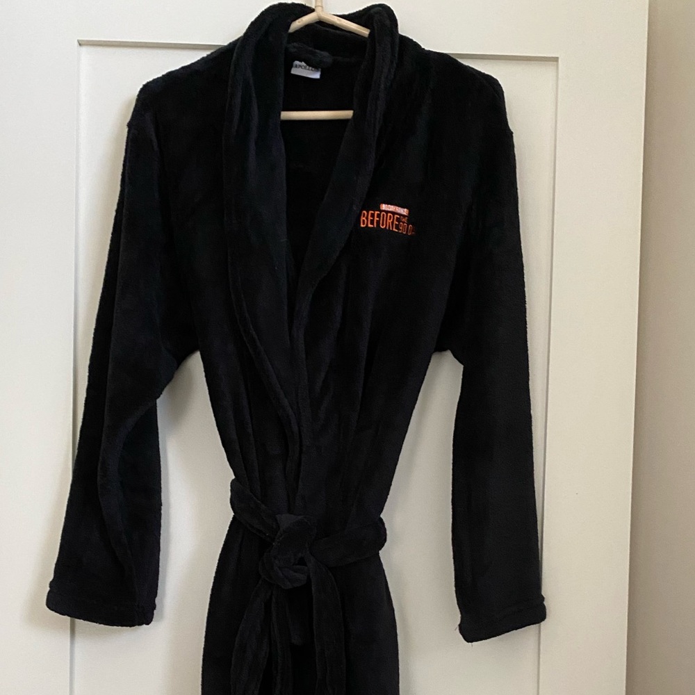 90 Day Fiancé Black Plush Robe